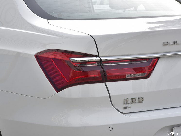 BYD Qin New Energy 2021 Travel Standard Edition